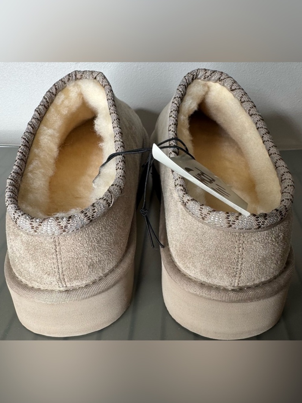 PAWZ by bearpaw Women's stone Suede hazel Clog Mules faux fur lining & footbed - Picture 2 of 7